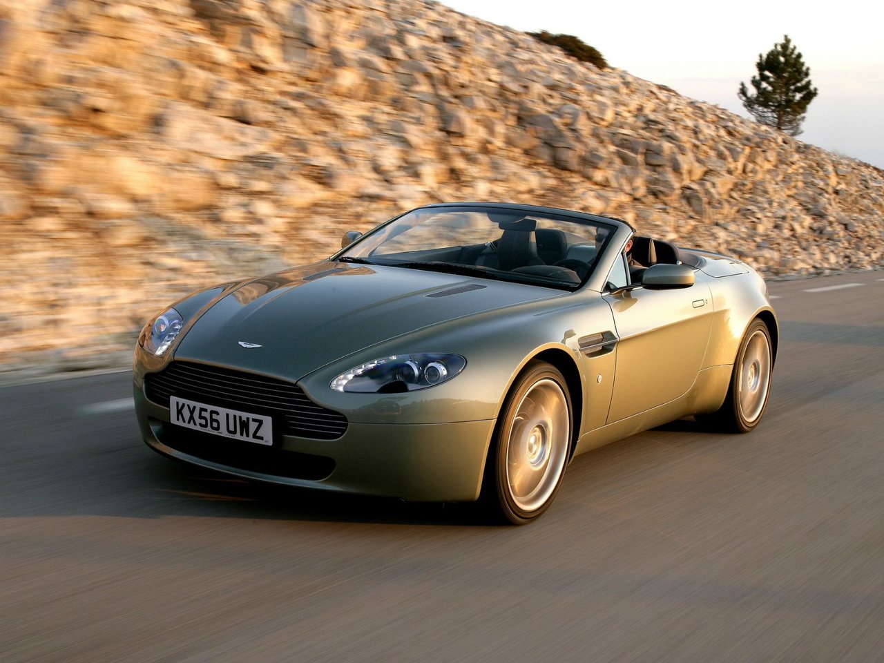 Подбор шин и дисков для автомобиля Aston Martin V8 Vantage