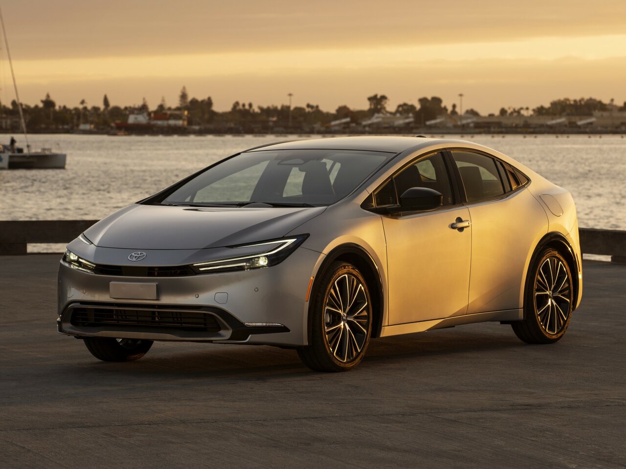 Подбор шин на Toyota Prius Prime