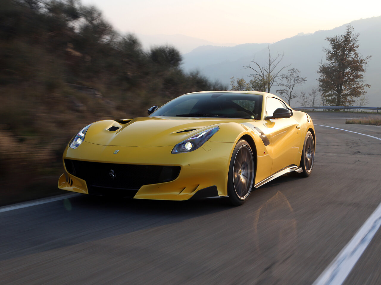 Подбор шин и дисков для автомобиля Ferrari F12 Berlinetta