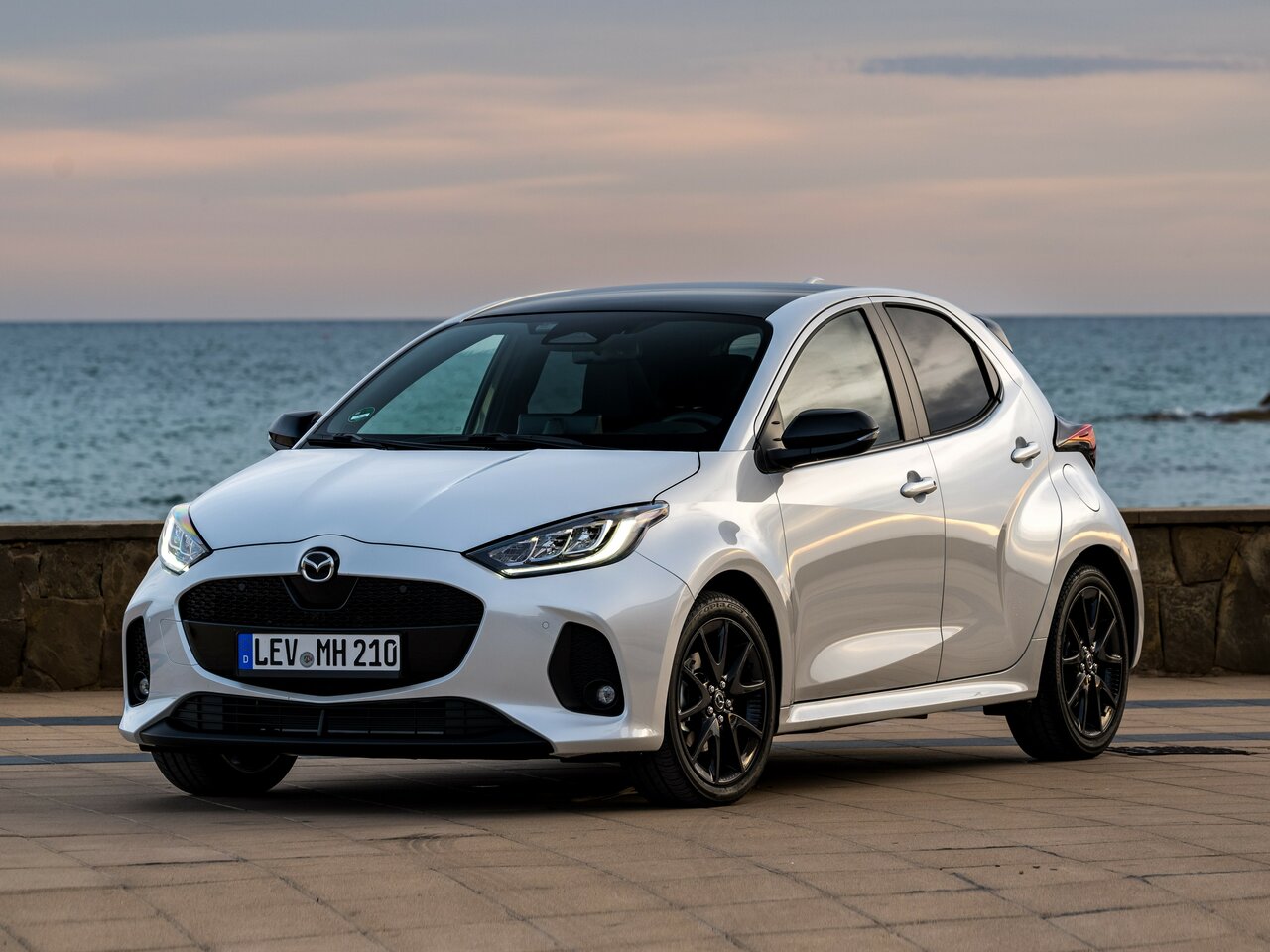 Подбор шин на Mazda 2 Hybrid