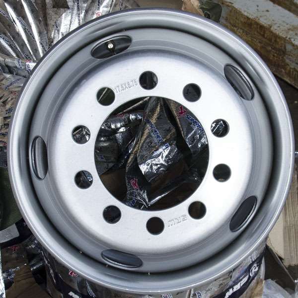 6.75*17.5 ET145 10*225 D176 SRW Китай Трал серебристый без вент.